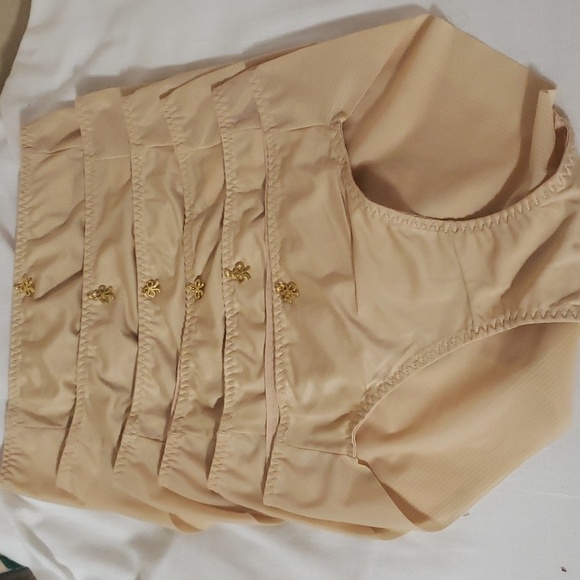 Mulang Ruse. 6 New Women's Under Garments; Panties; Polyester Blend; Mid-Rise. - Picture 1 of 9